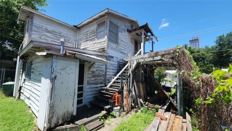 85 Navasota Street Austin TX 78702