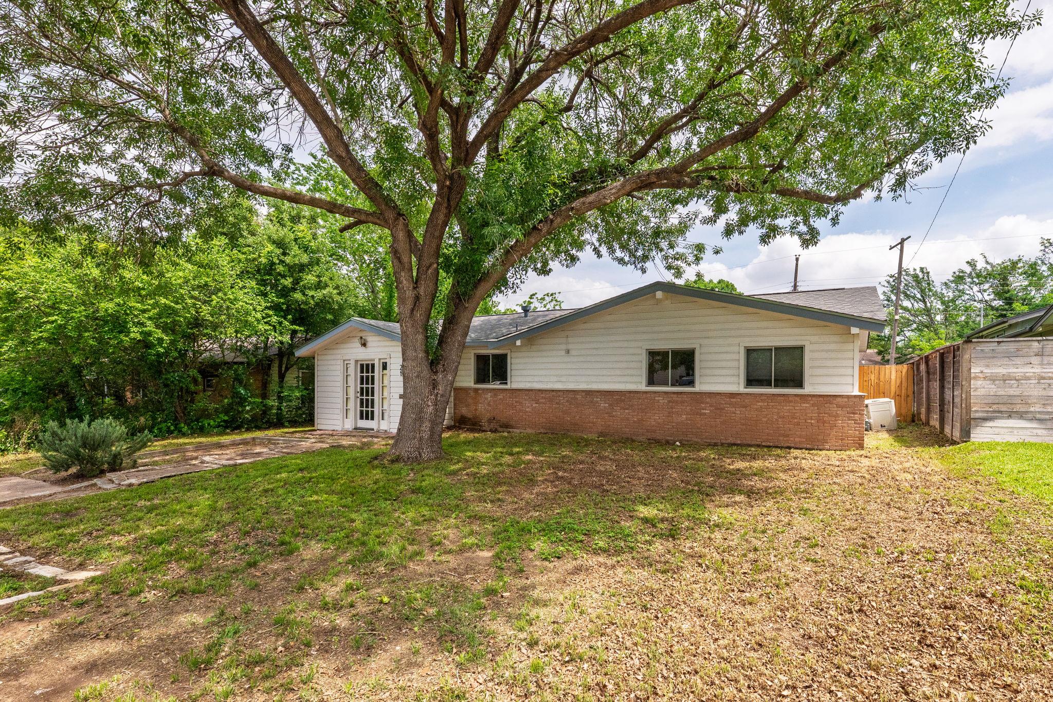 2613 Nottingham Lane Austin TX 78704