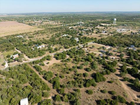 401 Spotted Horse Trail Dale TX 78616