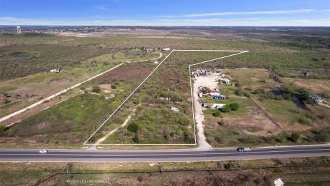10745 N Camino Real Uhland TX 78640