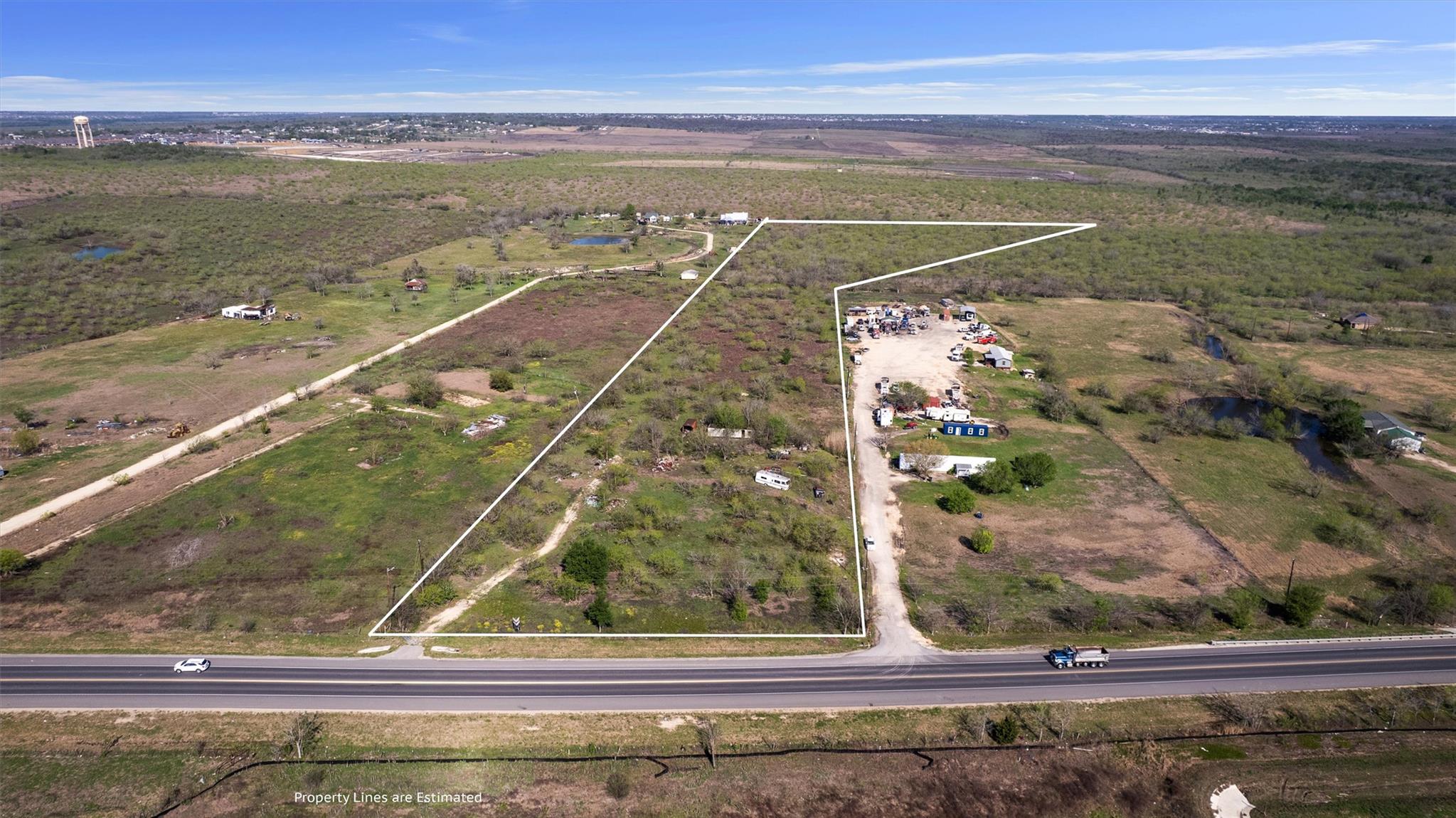 10745 N Camino Real Uhland TX 78640