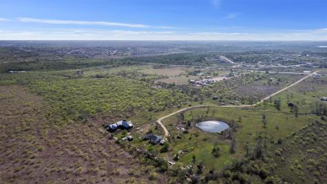 10745 N Camino Real Uhland TX 78640