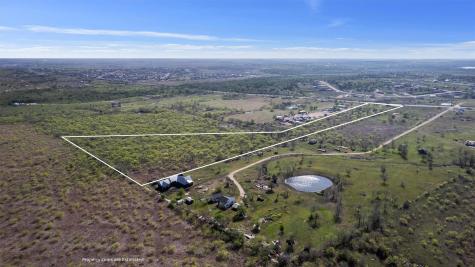 10745 N Camino Real Uhland TX 78640