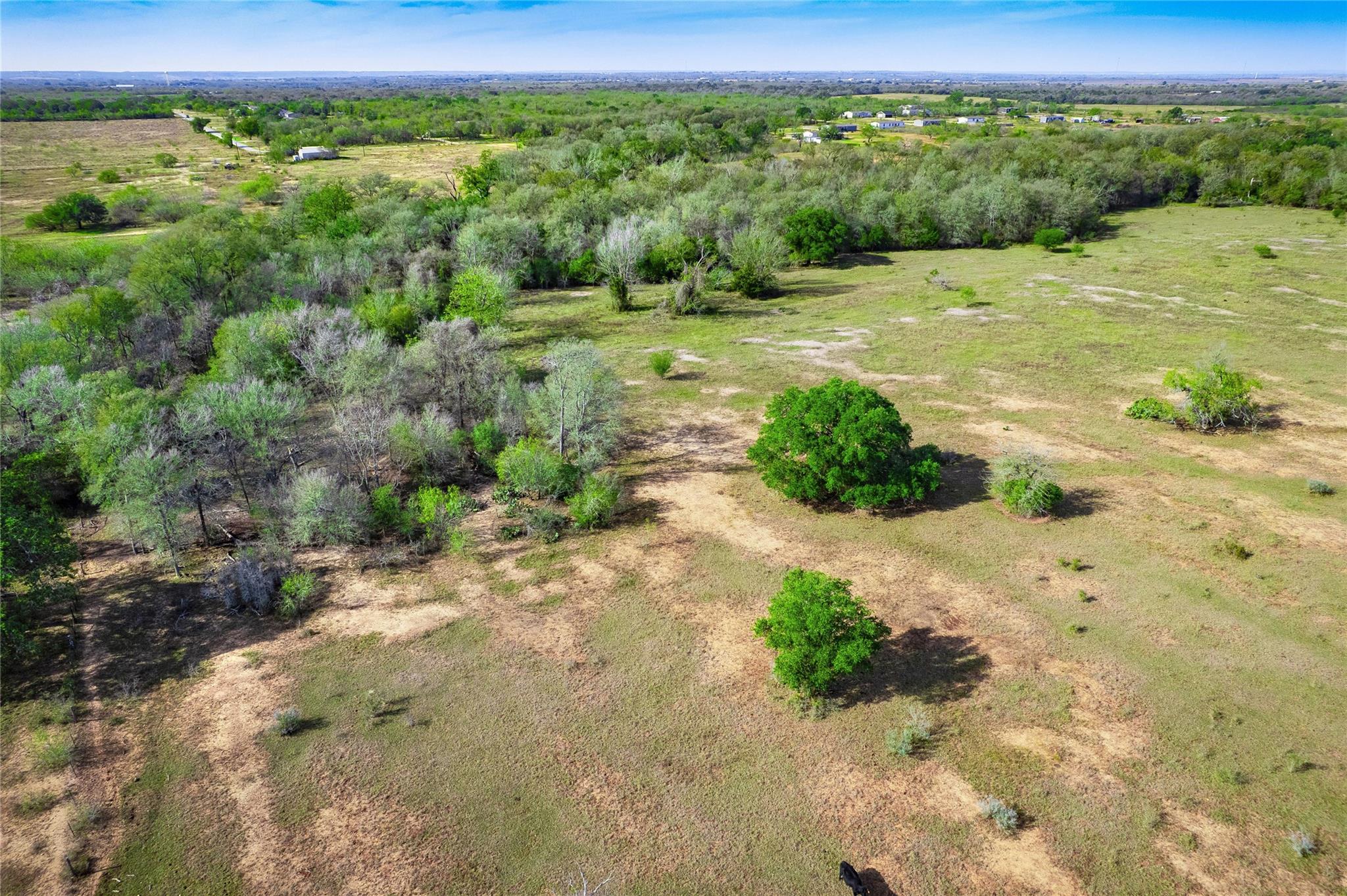 1180 Bugtussle Lane Luling TX 78648