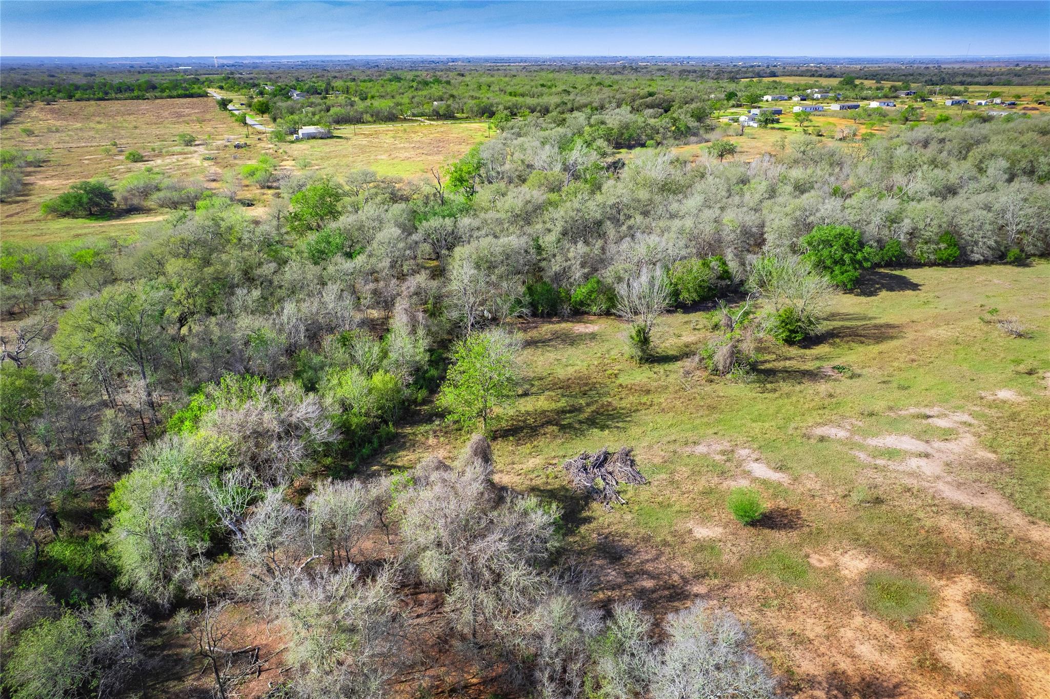 1180 Bugtussle Lane Luling TX 78648
