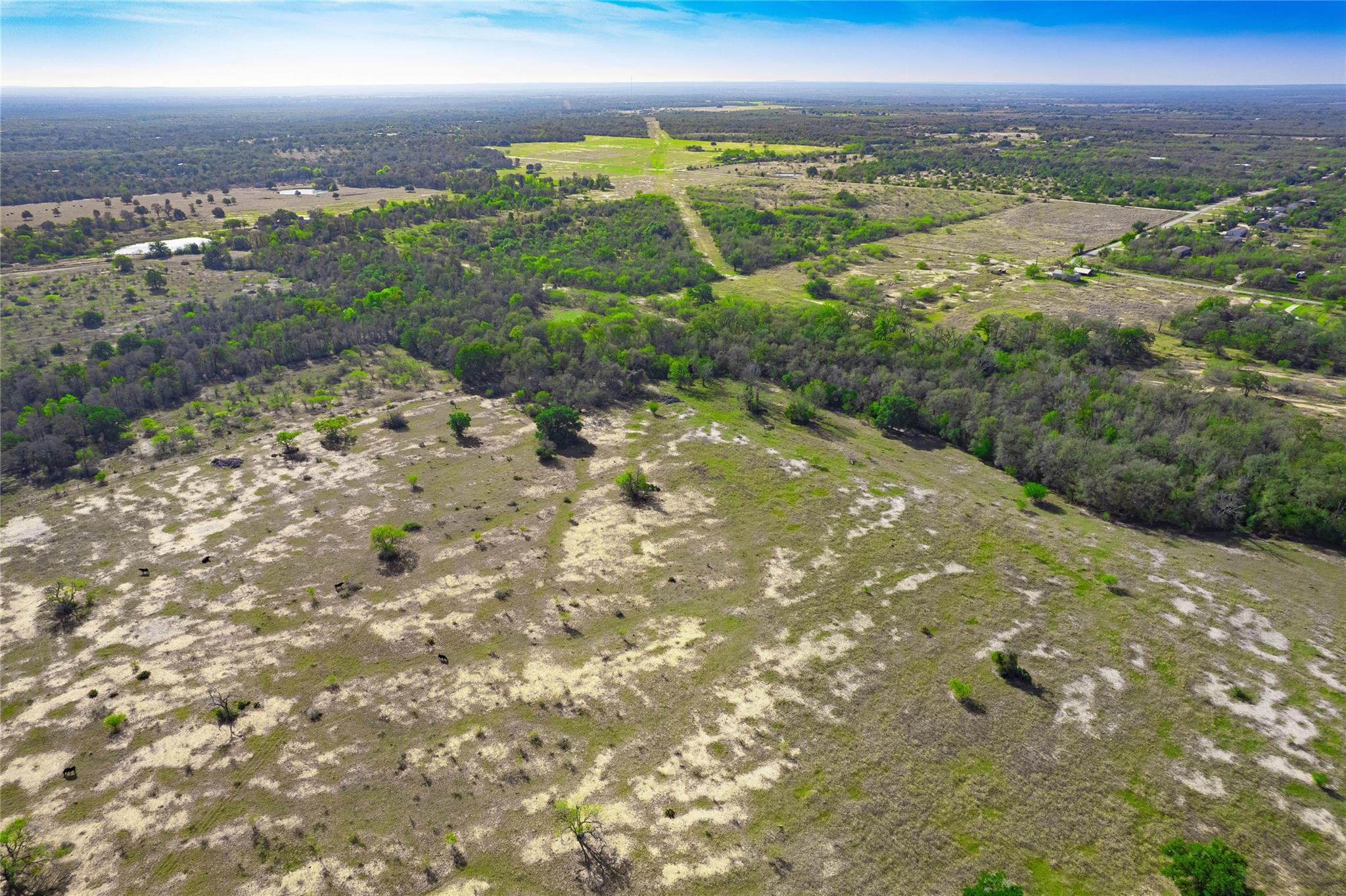 1180 Bugtussle Lane Luling TX 78648