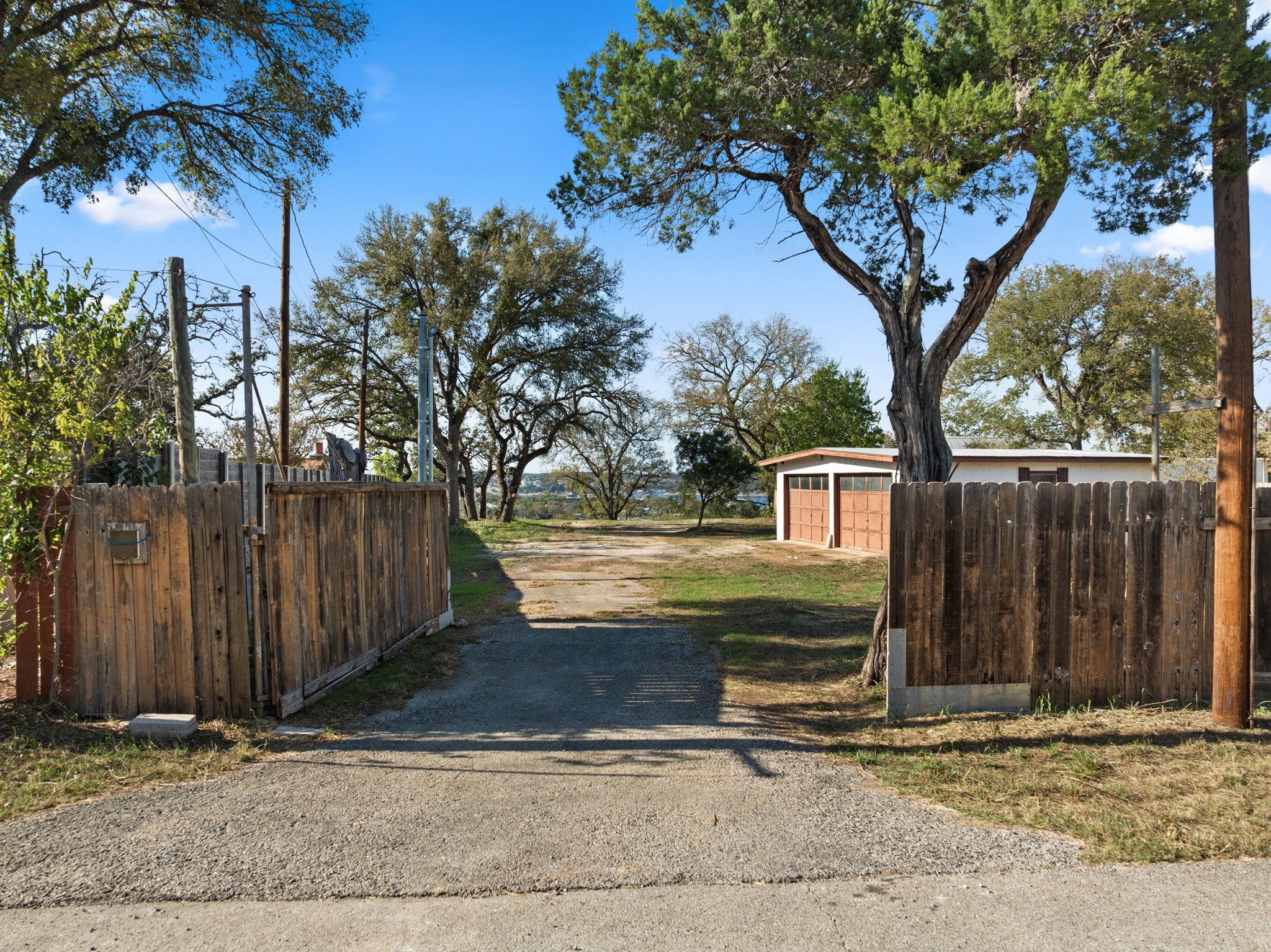 16453 Lake Loop Austin TX 78734