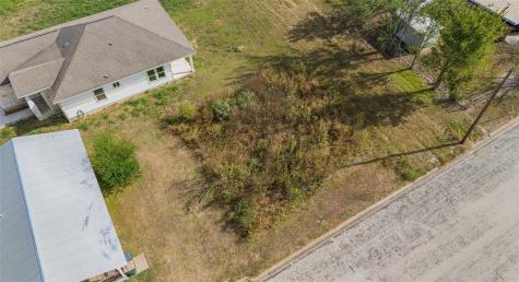 366 N Dallas Street Giddings TX 78942