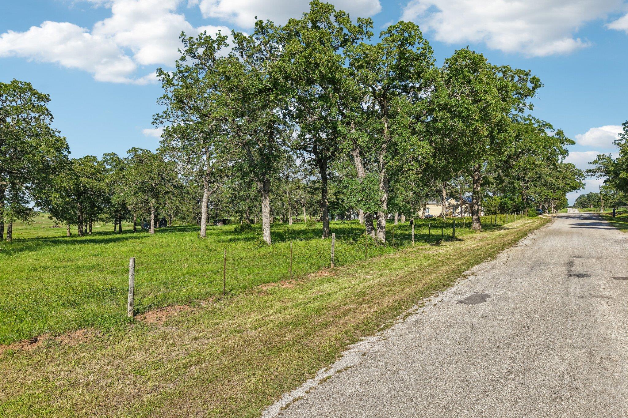 6 Acres County Road 211 Giddings TX 78942