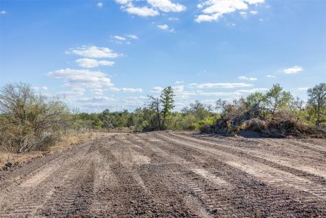 Lot 4 County Road 211 Smiley TX 78159