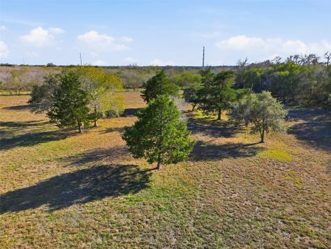 1123 Dunn Street Yoakum TX 77995