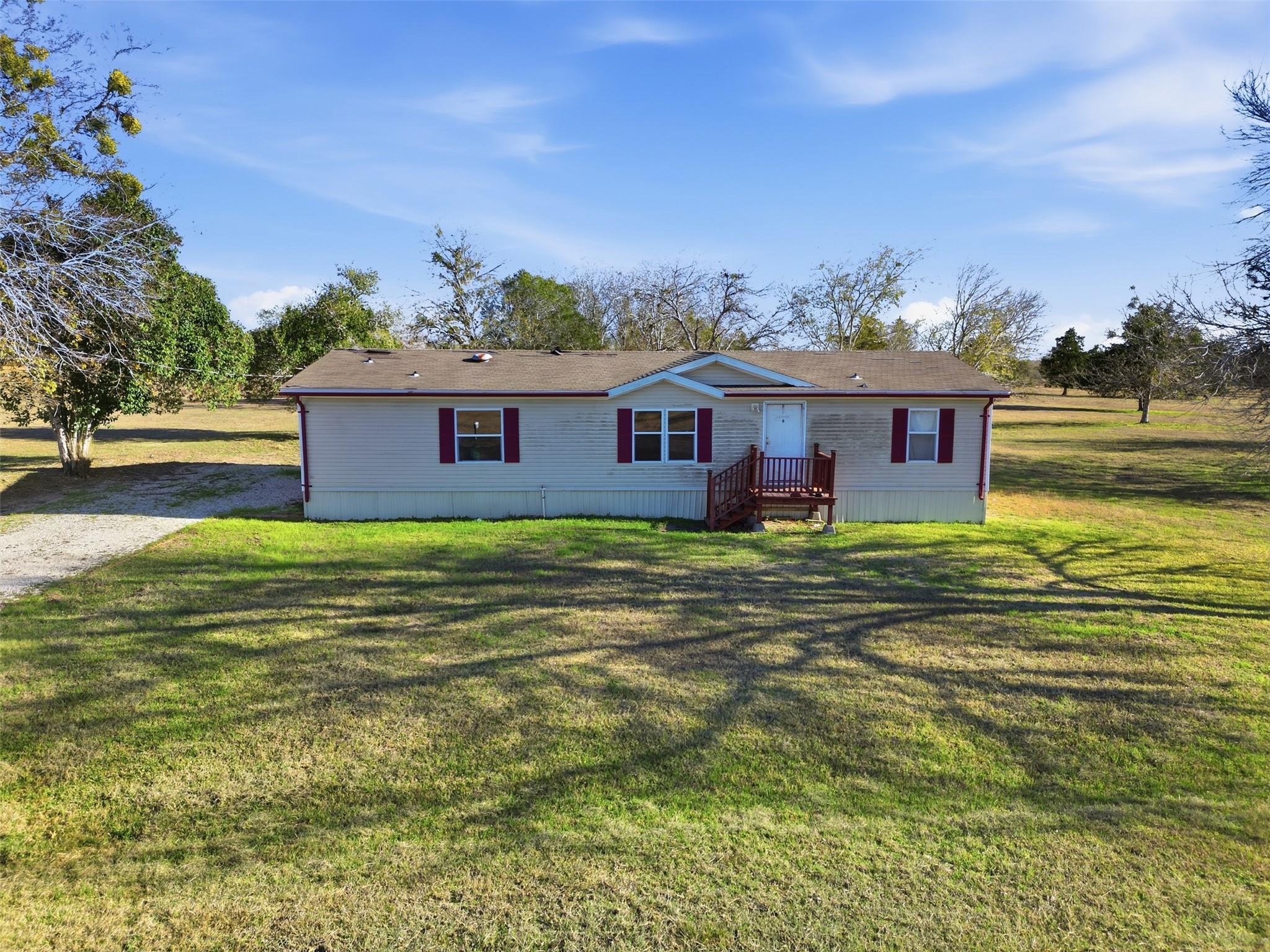 1123 Dunn Street Yoakum TX 77995