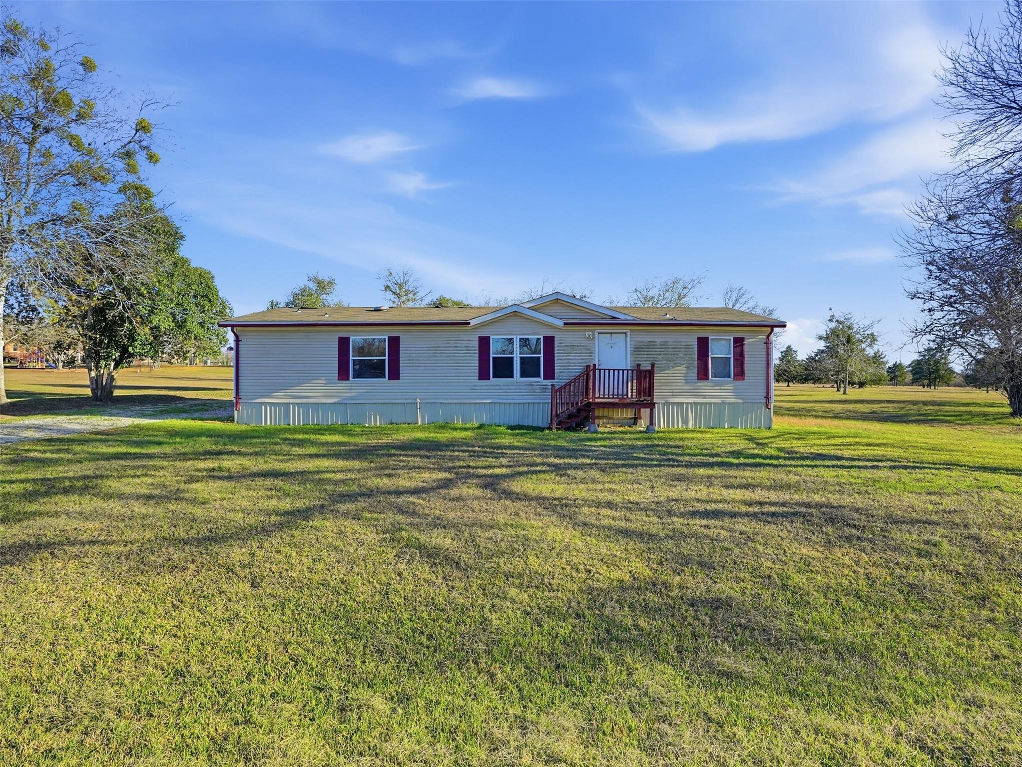 1123 Dunn Street Yoakum TX 77995