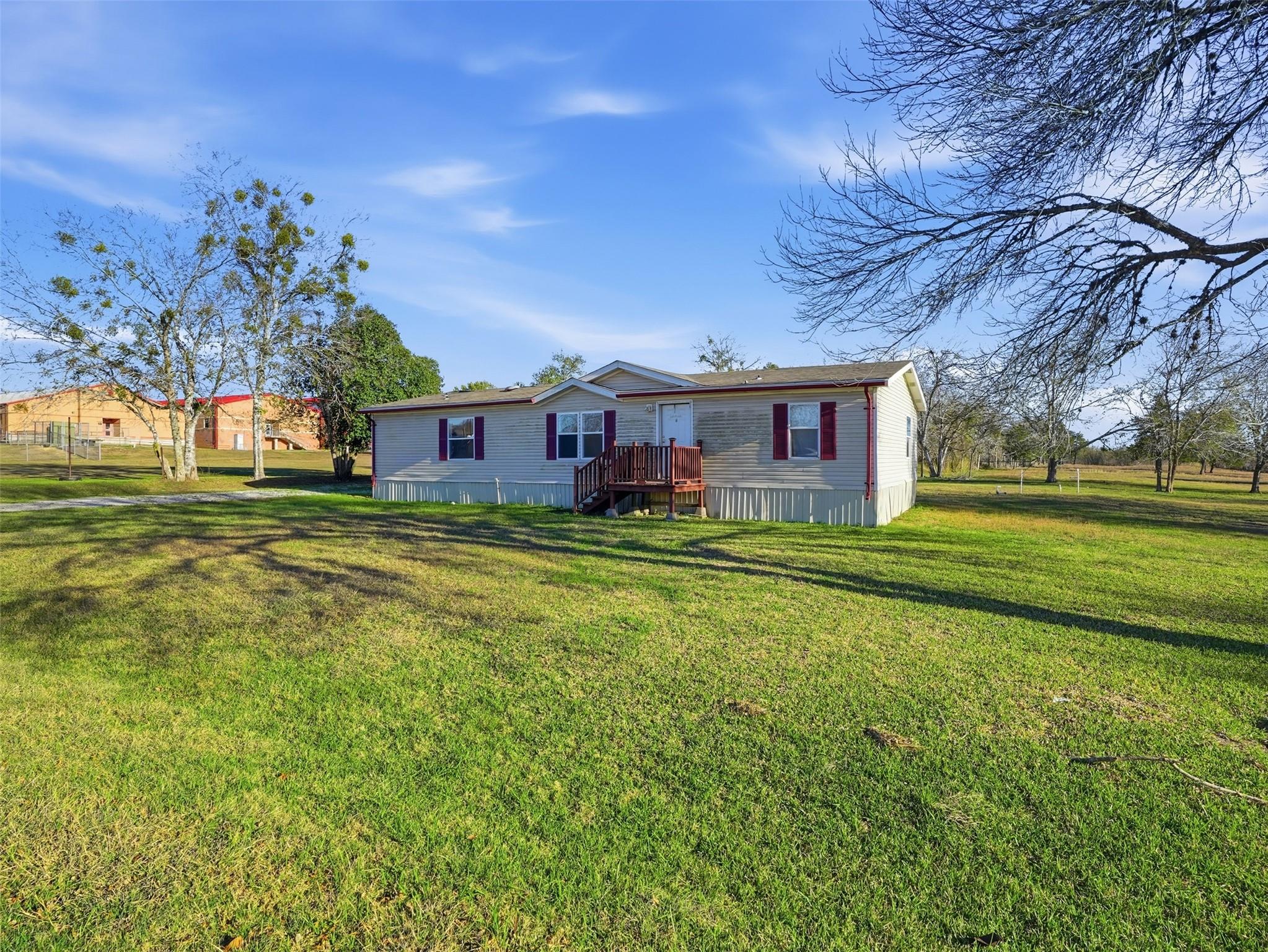 1123 Dunn Street Yoakum TX 77995