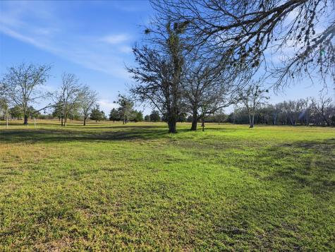 1123 Dunn Street Yoakum TX 77995