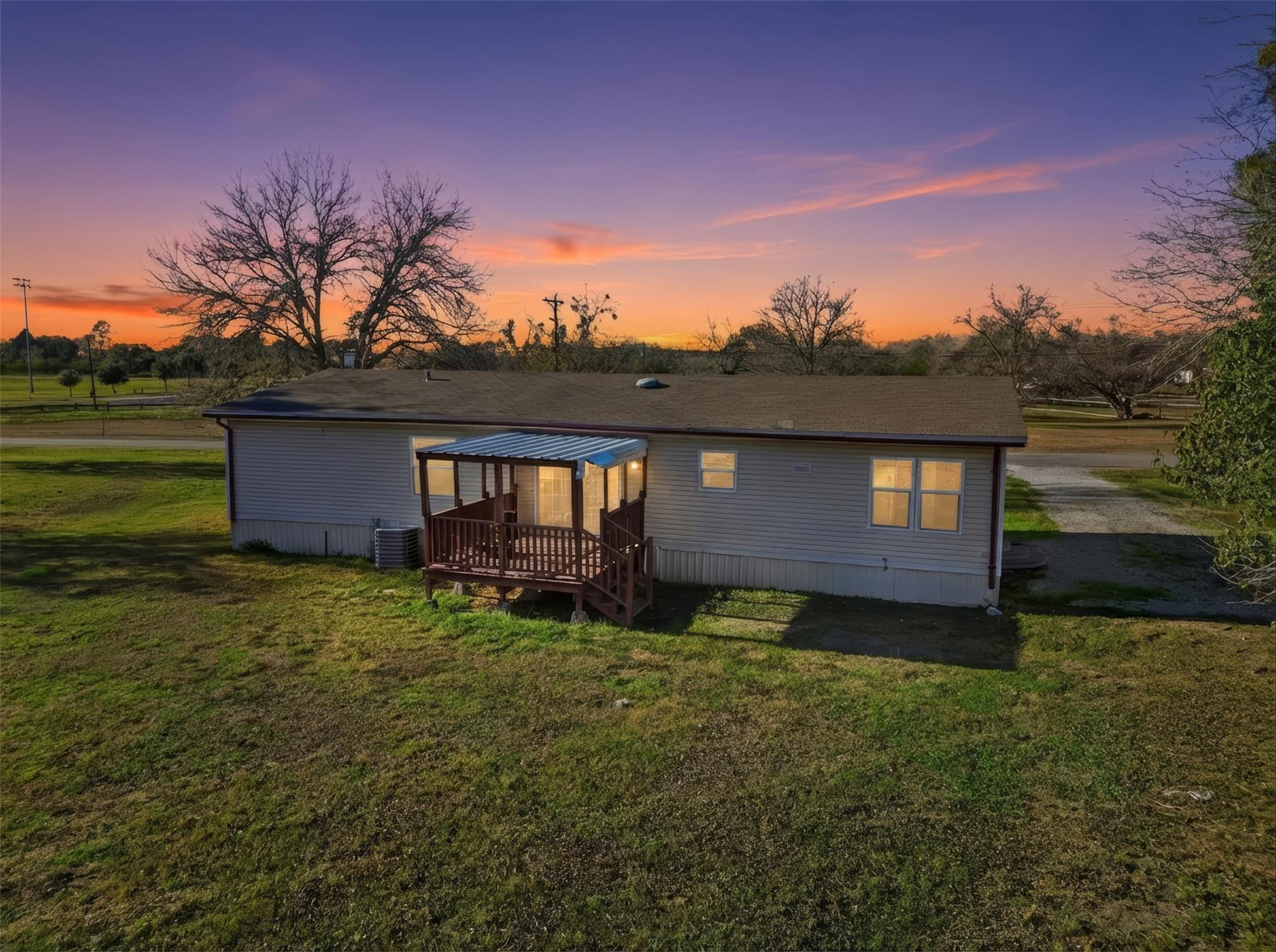 1123 Dunn Street Yoakum TX 77995