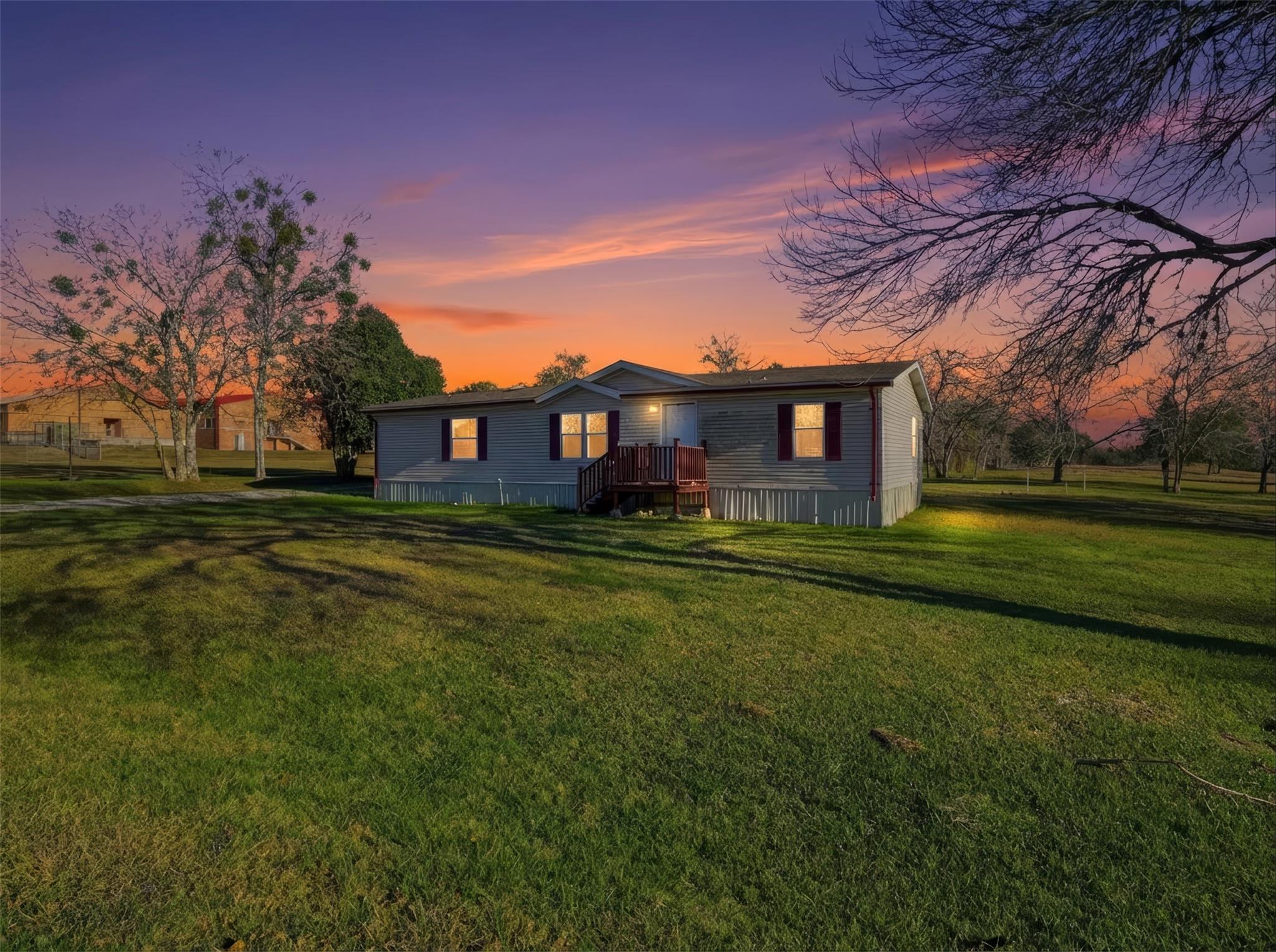 1123 Dunn Street Yoakum TX 77995