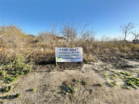 390 Engelke Road Niederwald TX 78640