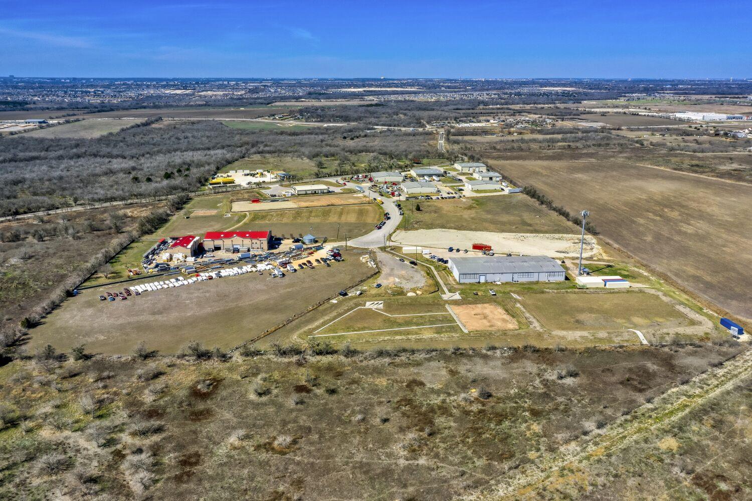 6901 Lee Manor Cove Manor TX 78653
