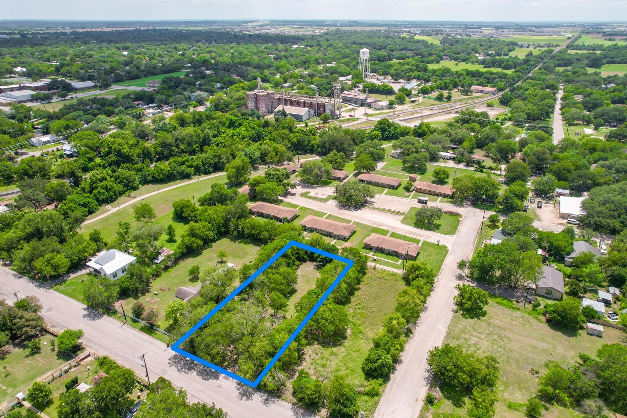 821 Blanco Lockhart TX 78644