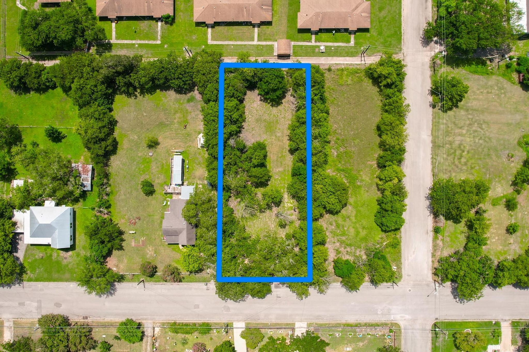 821 Blanco Lockhart TX 78644