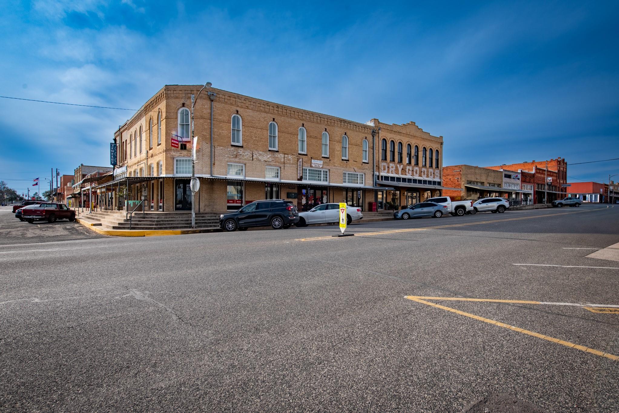 418 S Avenue D Avenue Elgin TX 78621