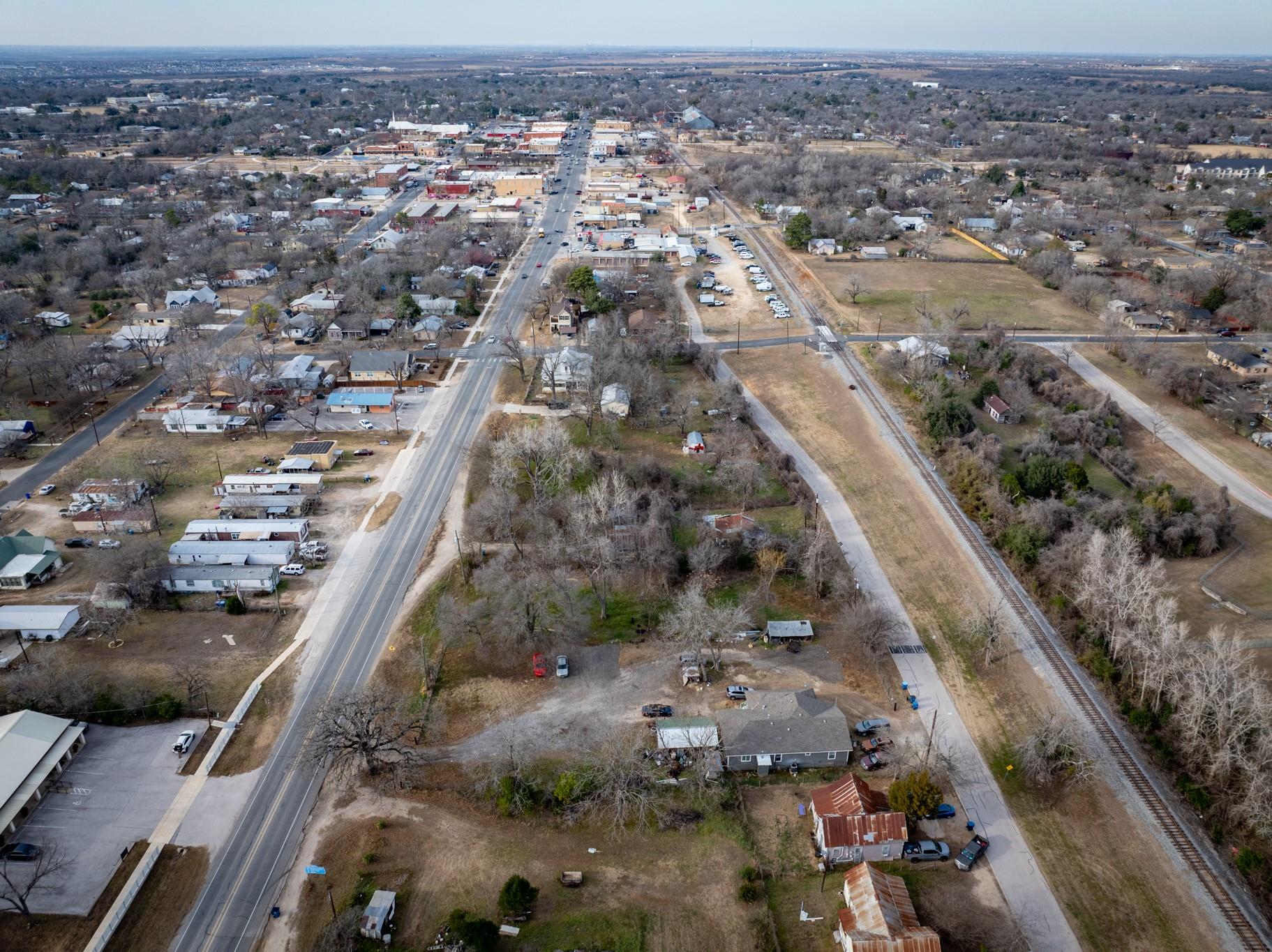 418 S Avenue D Avenue Elgin TX 78621