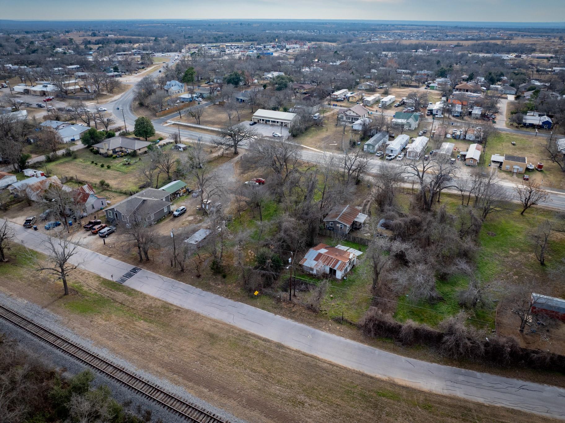 418 S Avenue D Avenue Elgin TX 78621