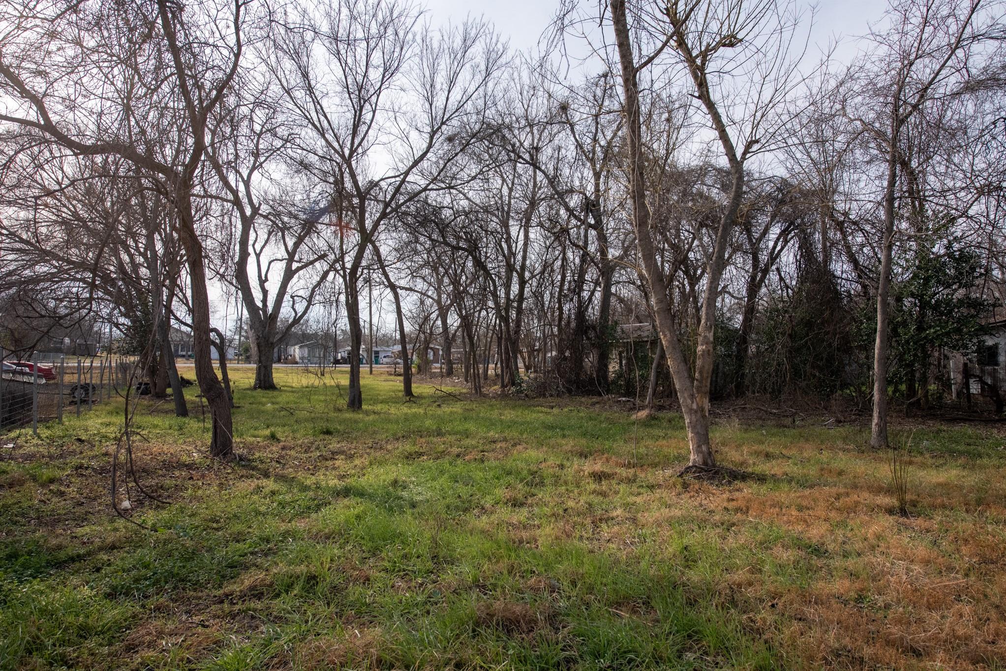 418 S Avenue D Avenue Elgin TX 78621