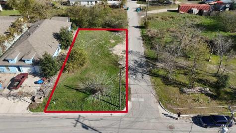 110 N Robinson Street Taylor TX 76574