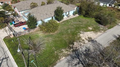 110 N Robinson Street Taylor TX 76574