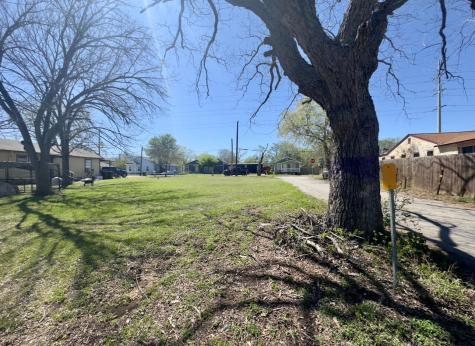 600 Sabine Street Lockhart TX 78644