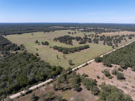 1078 Old Pin Oak Road Paige TX 78659