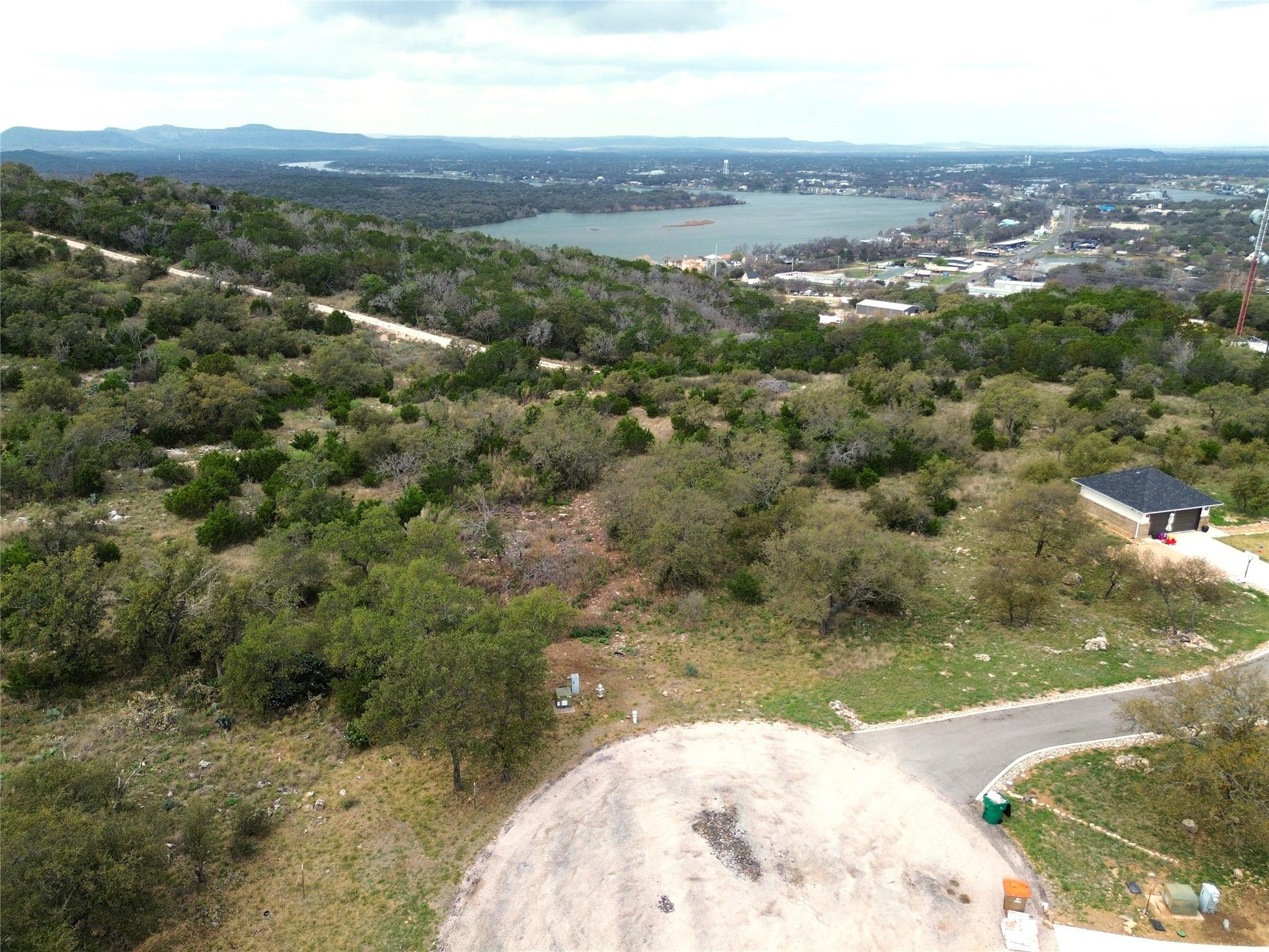 Lot 33 Eagle Feather Kingsland TX 78639