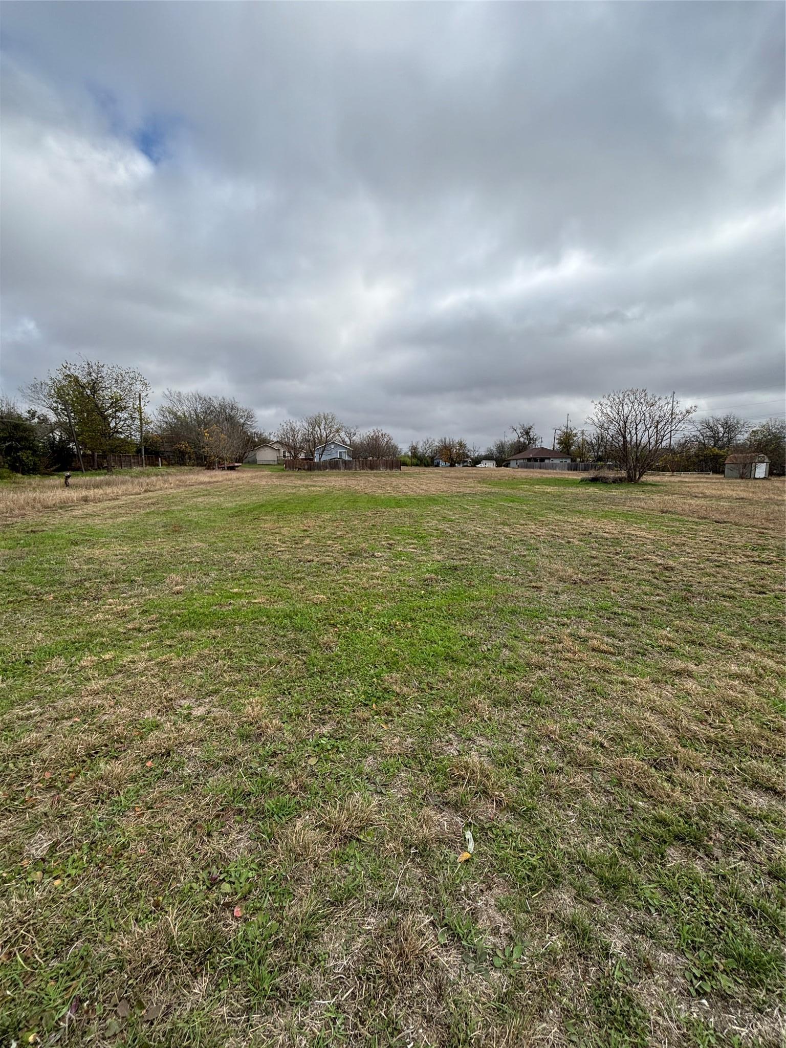 1302 Frink Street Taylor TX 76574