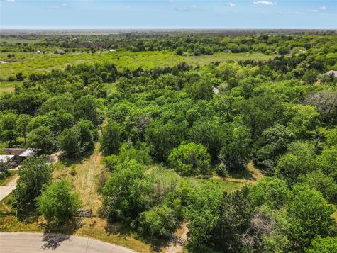 129 Lytton Acres Drive Dale TX 78616
