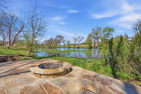 108 Lakeside Cove Martindale TX 78655
