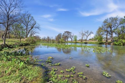 108 Lakeside Cove Martindale TX 78655