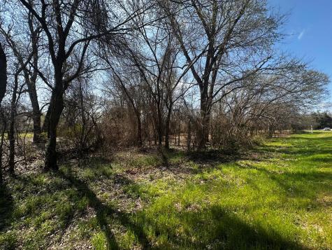 000 E. 2nd Street & Taylor Lane Elgin TX 78621