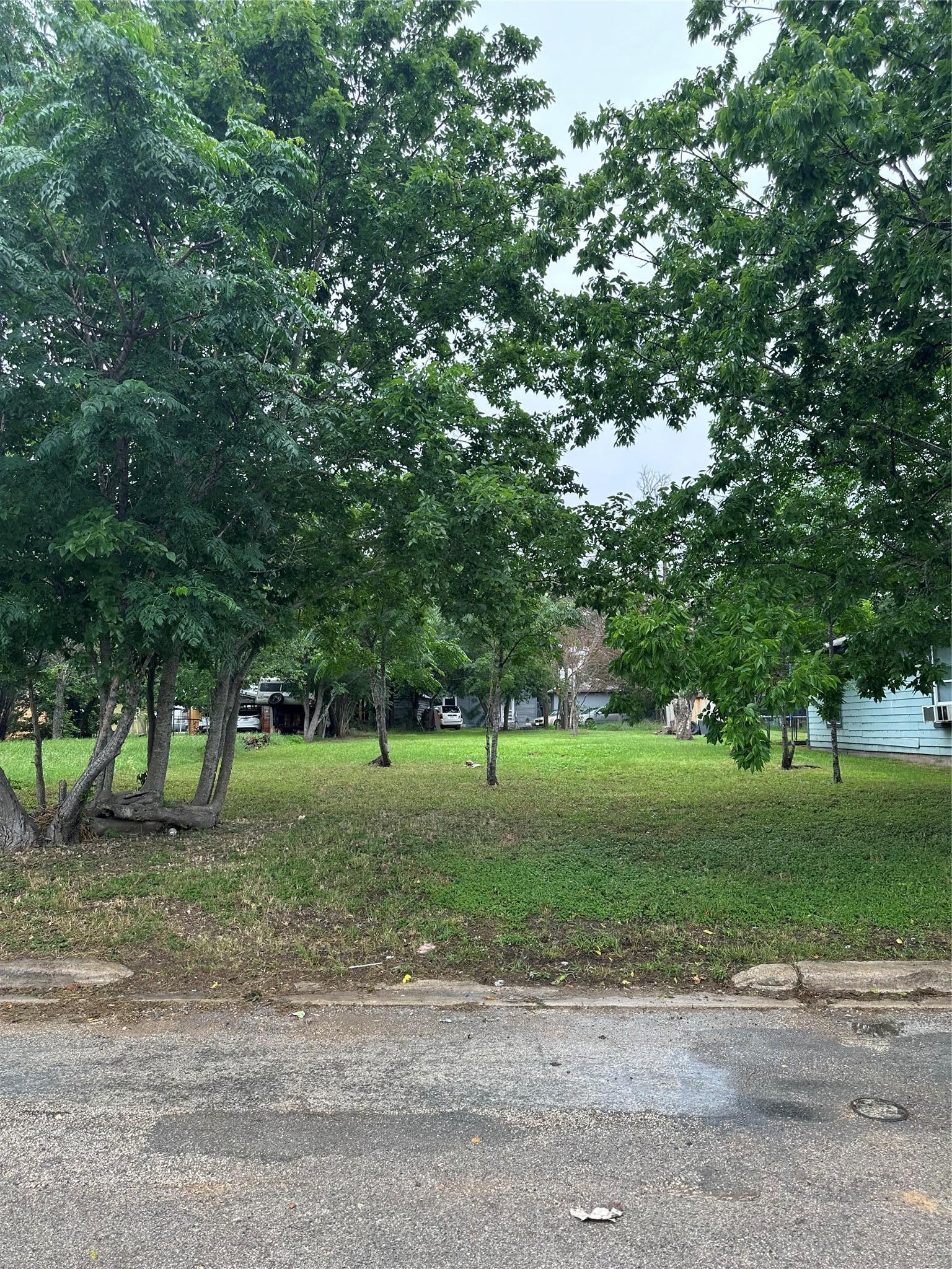 608 Lamar Street Luling TX 78648