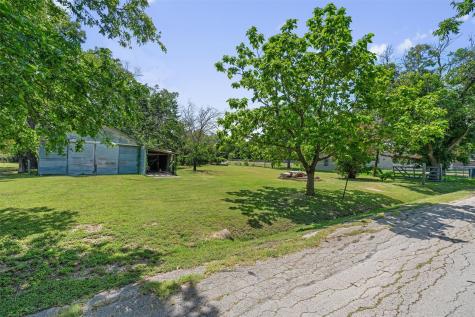 101 West Avenue Florence TX 76527