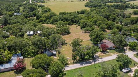 101 West Avenue Florence TX 76527