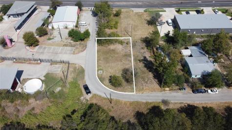 1018 W 1st Street Taylor TX 76574