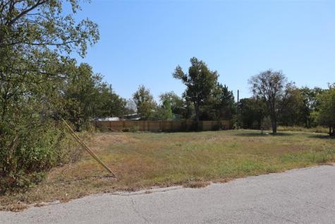 1018 W 1st Street Taylor TX 76574