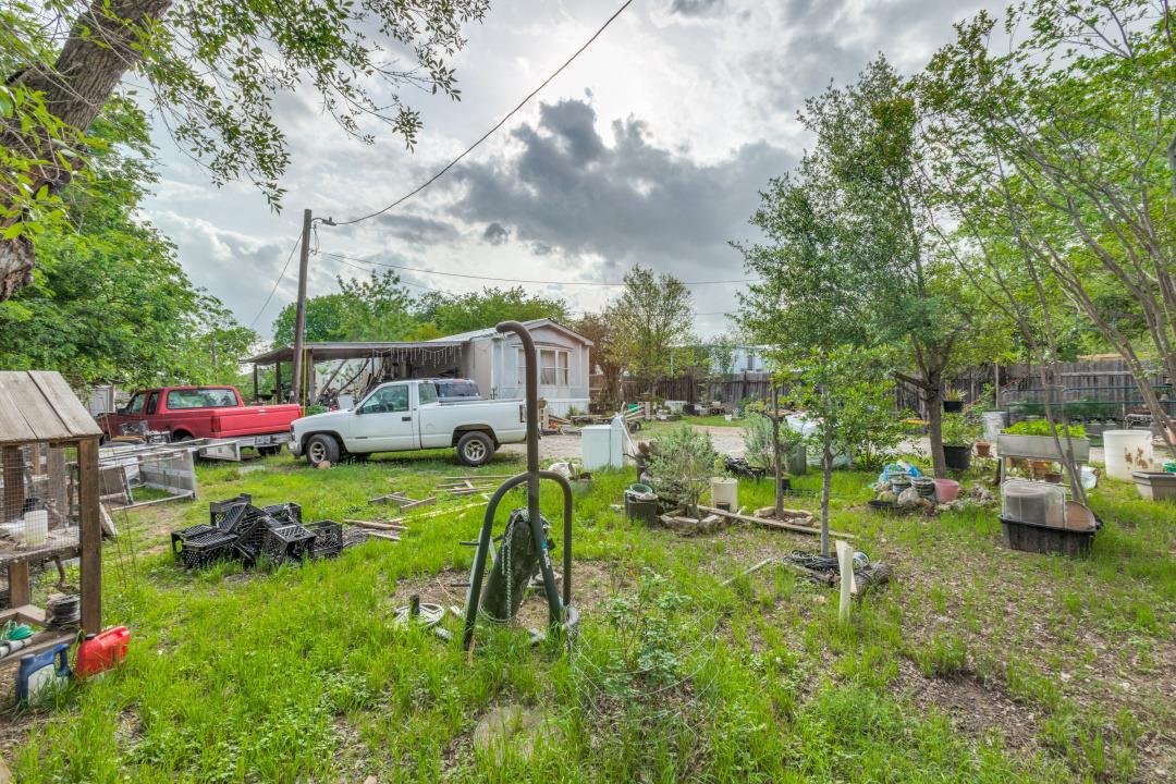 404 Quail Run Buda TX 78610