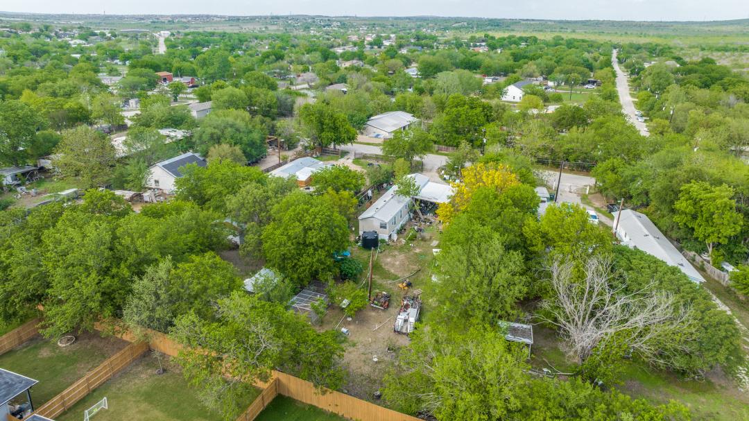 404 Quail Run Buda TX 78610