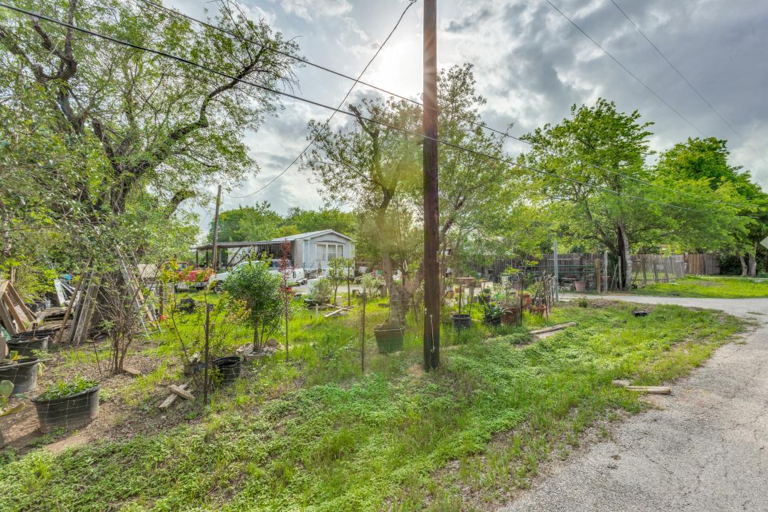 404 Quail Run Buda TX 78610