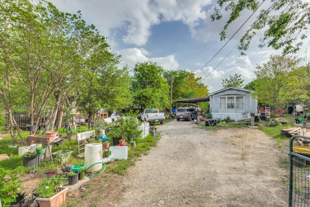 404 Quail Run Buda TX 78610