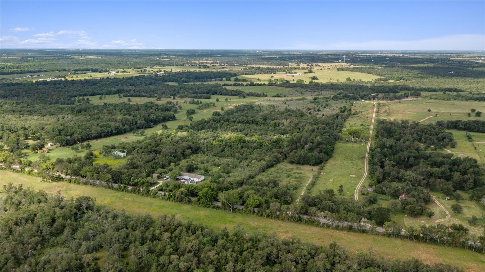 3700 County Road 467 Elgin TX 78621