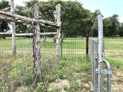 1672 Sayers Tract 4 Road Bastrop TX 78602